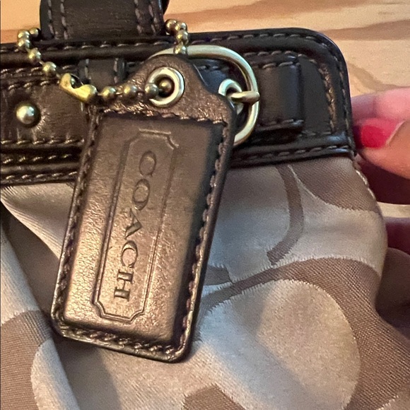 Vintage Coach Brown and Tan Shoulder Bag - Picture 4 of 16